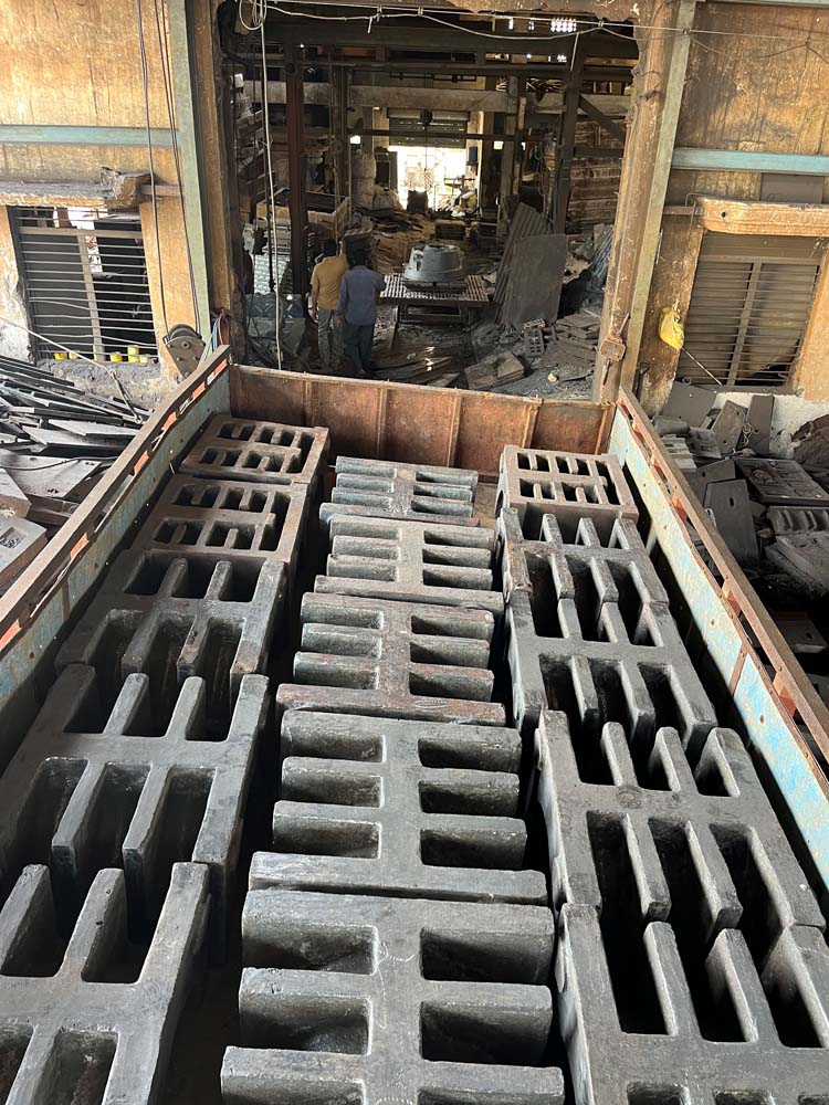 Carbon steel castings in Vijayawada Carbon steel casting component