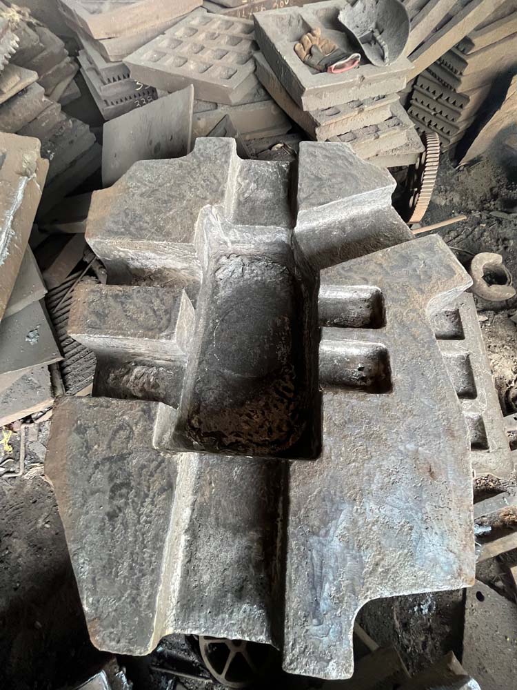 Metal castings in Vijayawada Carbon steel casting for machinery