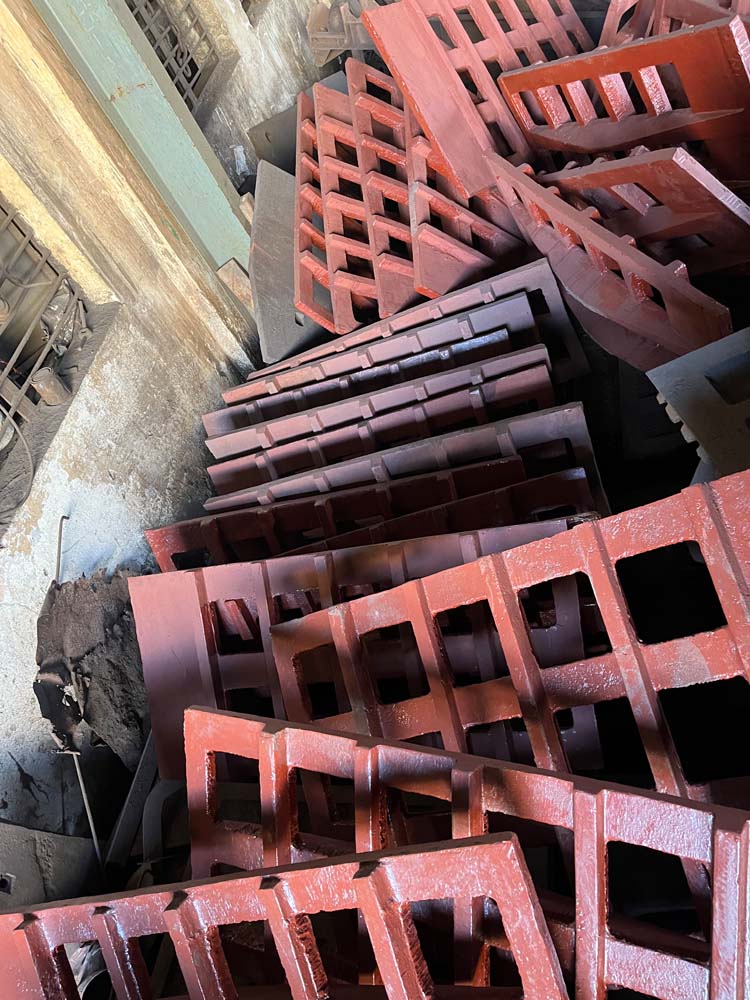Metal casting services by Bhanu Special Castings Manganese steel casting for industrial use