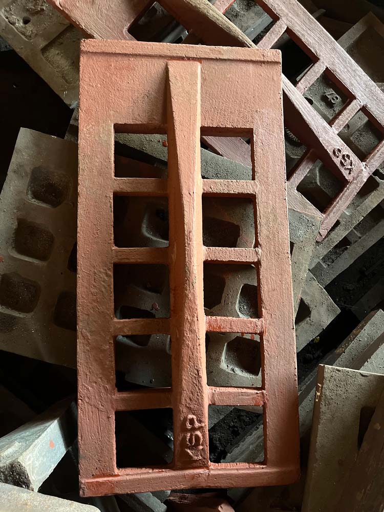 Metal castings in Vijayawada Manganese steel casting for machinery