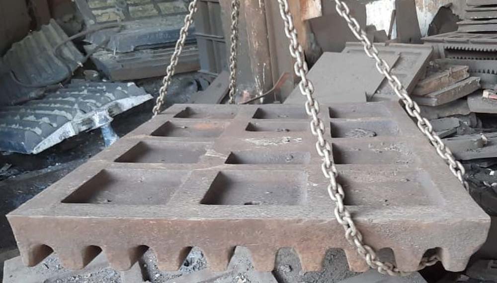 Metal castings in Vijayawada by Bhanu Special Castings Manganese steel casting component